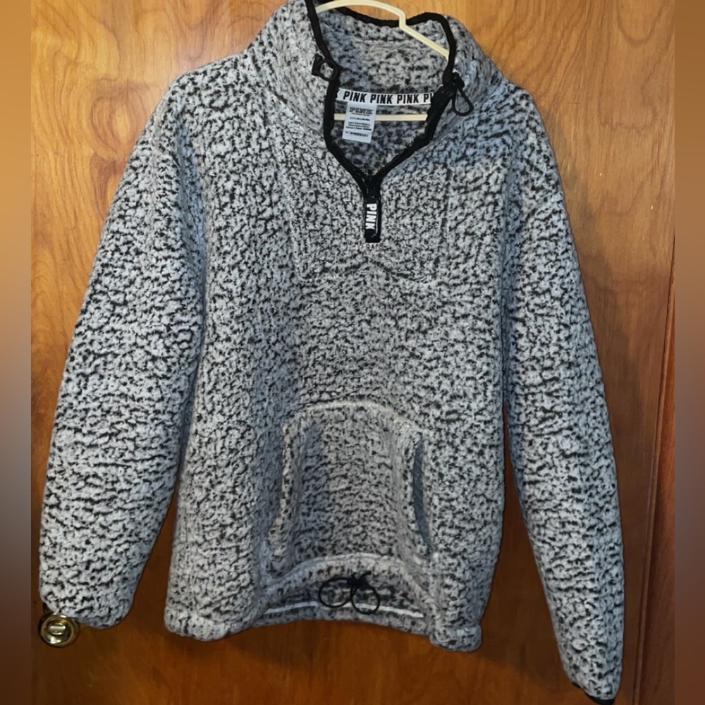 VS PINK Sherpa quarter zip